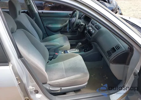 2005 Honda Civic Vp from USA, damaged, VIN 2HGES16325H547105